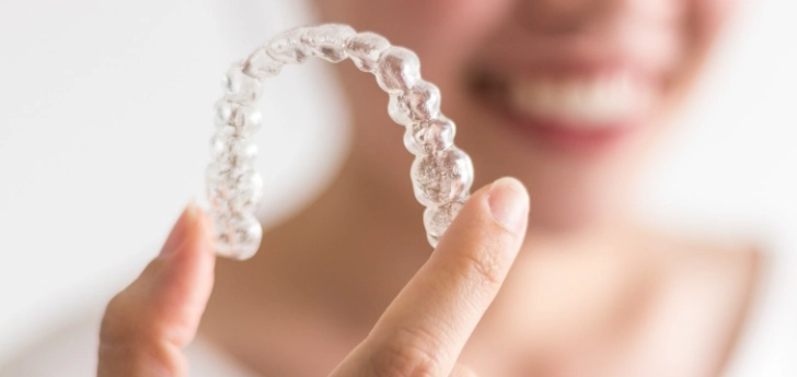 plastic retainer lifespan