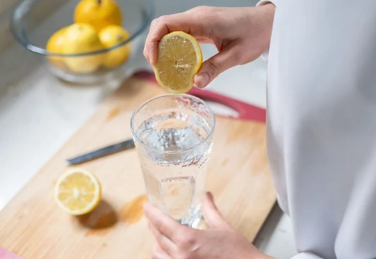 is lemon water bad for your teeth