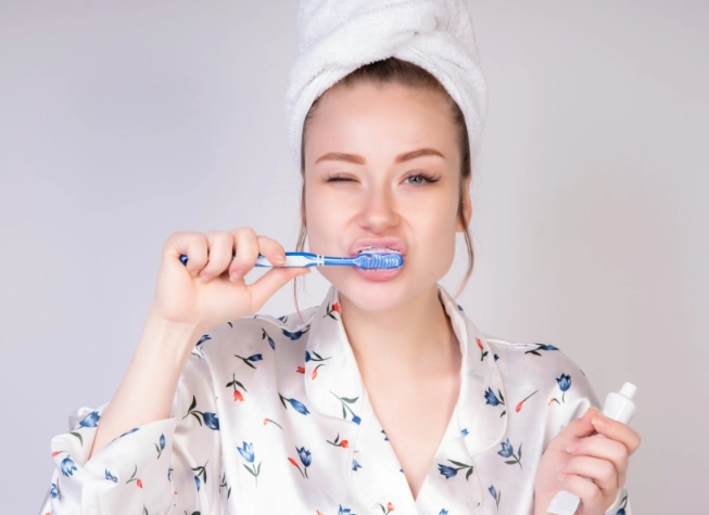 why salt water makes toothache worse