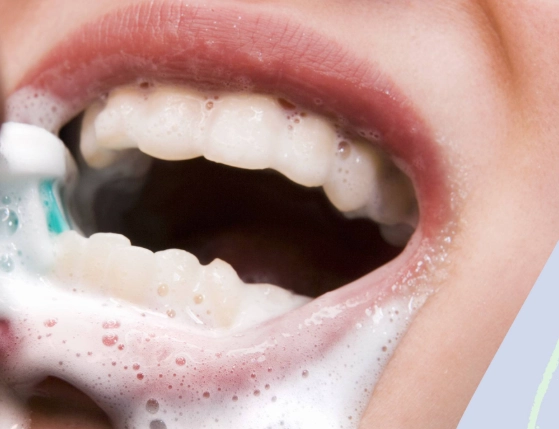 how to whiten teeth with baking soda