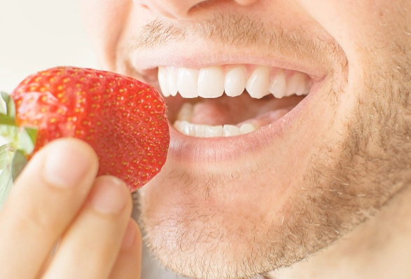 Foods That Whiten Teeth: A Natural Approach to a Brighter Smile